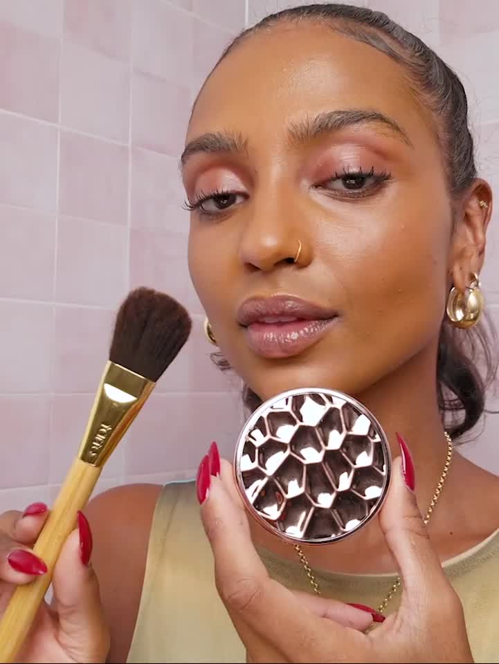 Amazonian clay shimmering light